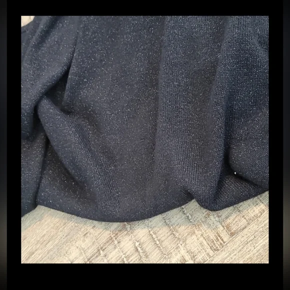 NWOT! MICHAEL KORS BLACK SPARKLE TOP WITH ACCESSORY - Picture 5 of 10